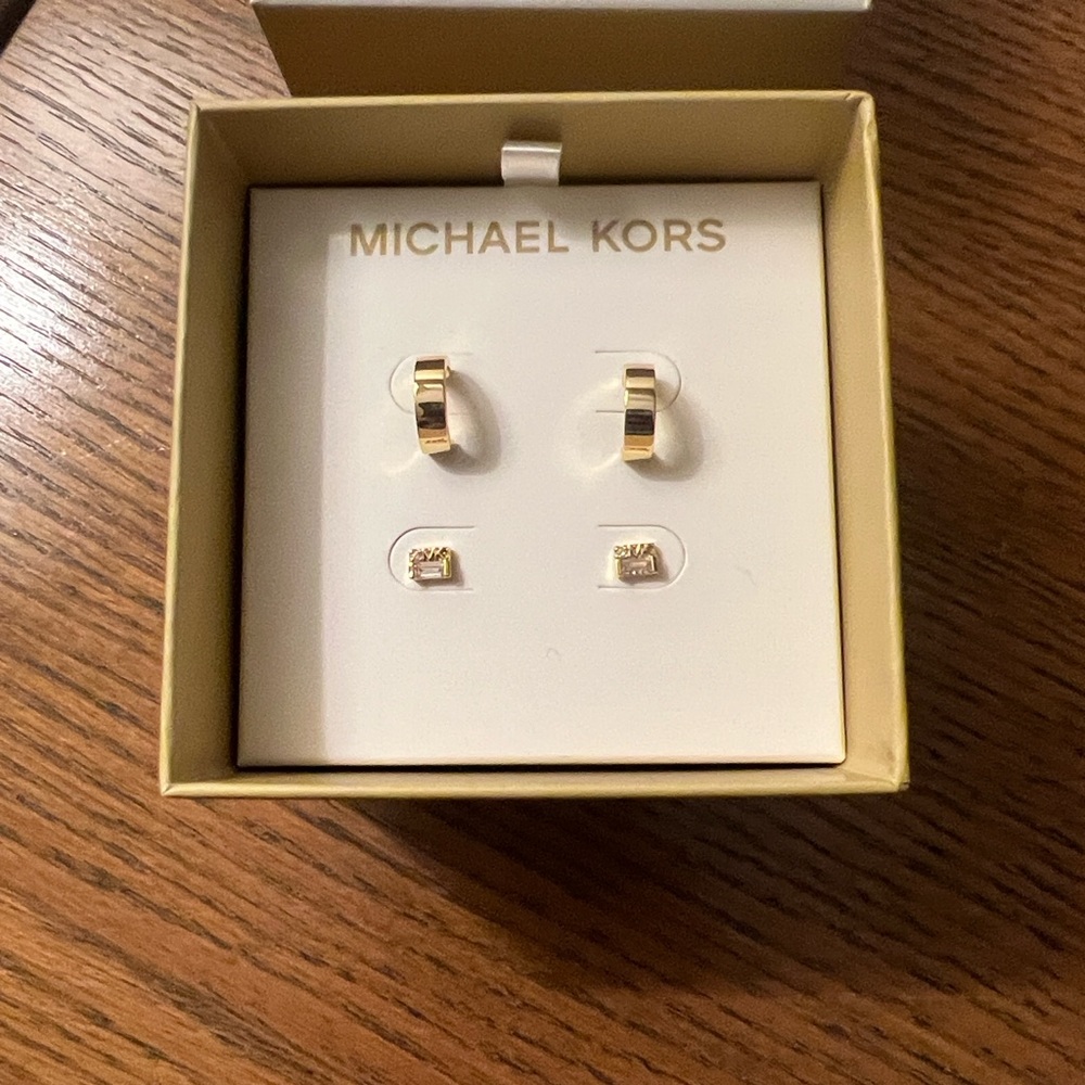 Michael Kors Gold Earring Set -NEW